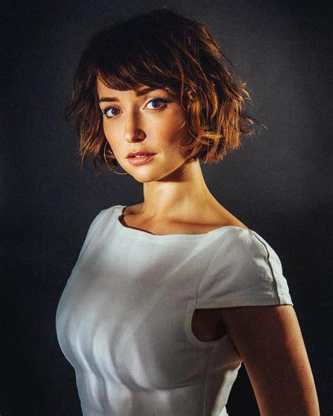 Milana Vayntrub’s net worth, age, kids, AT&T,。